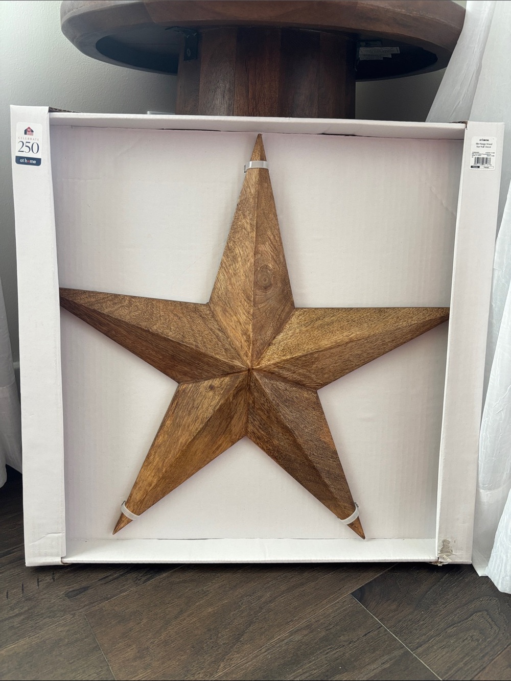 At Home 18” Mango Wood 3 dimensional
Star,wall decor,hook incl.,,patriotic barn